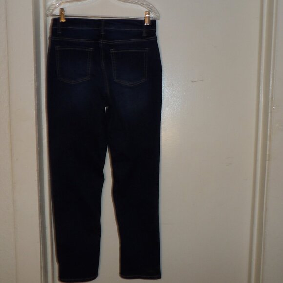 EUC Time And Tru Mid Rise Straight Leg Jeans Sz 8 - Picture 6 of 6